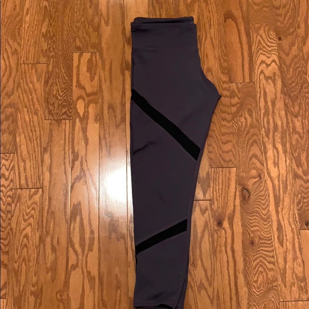 stretchy mesh detail leggings